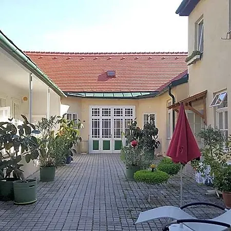 Margit 4* באדן