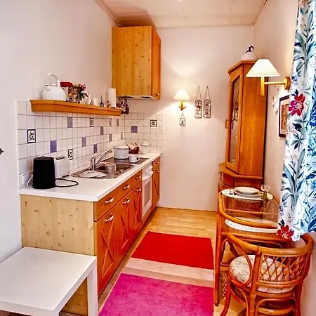 Margit 4* באדן